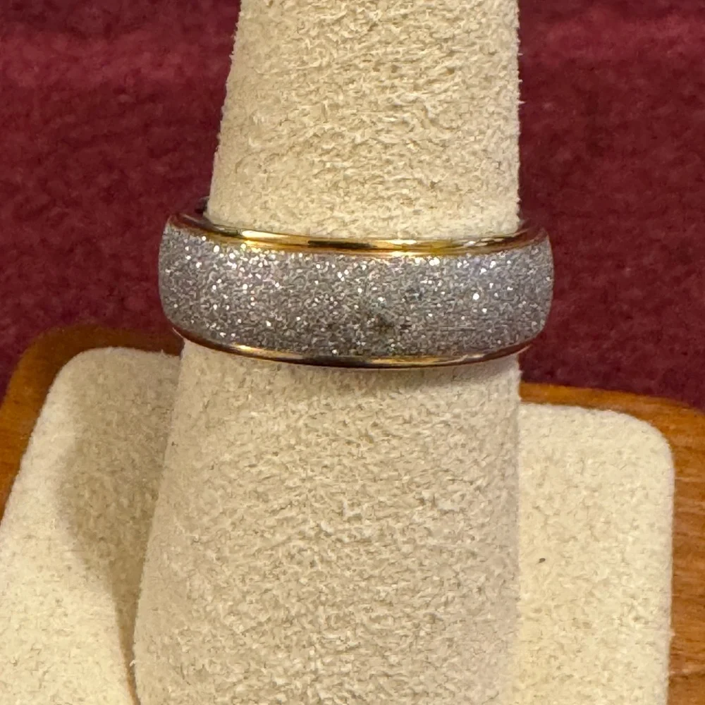 Men’s gold tone stainless steel crystal encrusted ring band